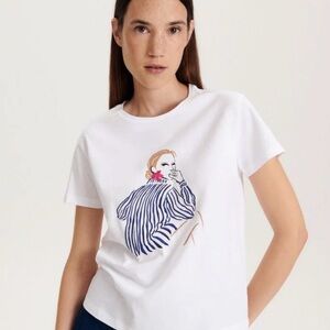 ⭐️Reserved Graphic Fitted Tee⭐️